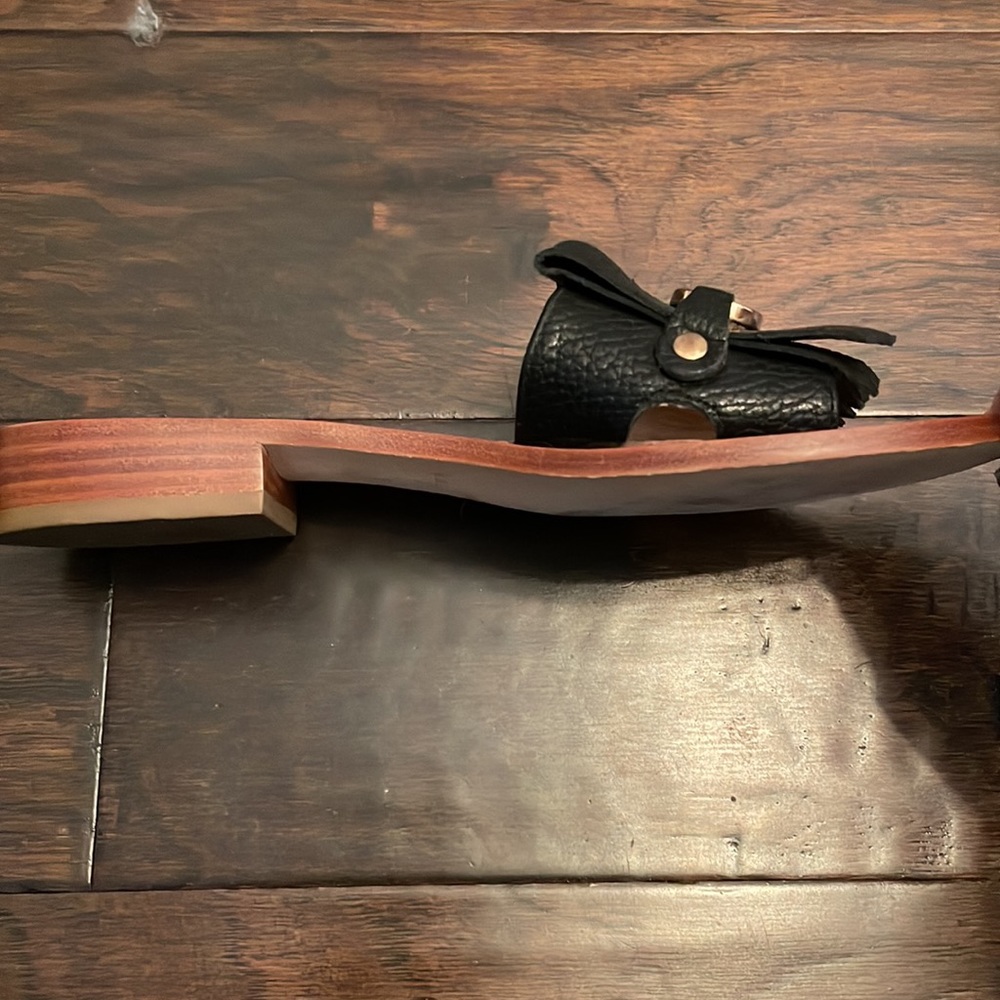 Kate Spade slides. Only worn a few times. Size5.5M. - Picture 2 of 3